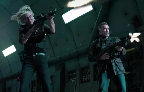 Filme la TV azi, 11 februarie: „Terminator: Destin întunecat”, „Mireasa e iubita mea!”, „A naibii dragoste!”, „Doi burlaci și o blondă”