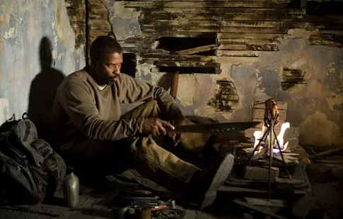 Filme la TV azi, 7 februarie: „Cartea lui Eli”, „Marele escroc”, „Acasă la Coana Mare 2”, „Ai primit e-mail”, „Inteligență artificială”