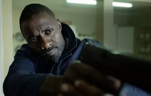 Filme la TV azi, 7 martie: „Atac de Ziua Naţională”, „Campionii”, „Nu e vreme de murit”, „Întuneric total”