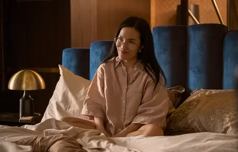 De ce să vedem „Râcă” / „Beef”, o serie de asiatici săraci și țicniți angrenați într-un mountain rousse de decizii proaste