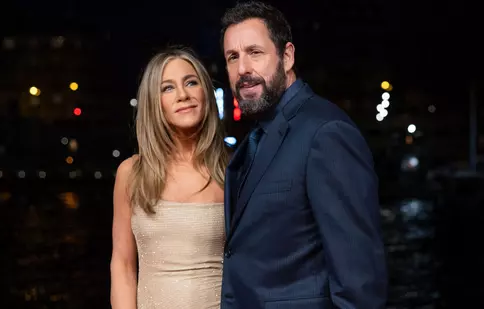 Cu ce porecle se alintă Jennifer Aniston și Adam Sandler. Ce au spus despre scenele de acțiune din Vacanță criminală 2