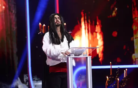 iUmor 2023. Cosmin Natanticu, transformare senzațională în Dracula. Reacția lui Cheloo