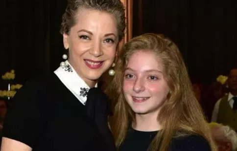 Fiica lui Edith Gonzalez, apariție rară în public. De ce a atras Constanza Creel toate privirile