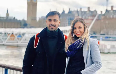 Cum se pregătesc Liviu Teodorescu și soția lui pentru venirea pe lume a bebelușului lor. „Încerc să mă țin pe linia de plutire”