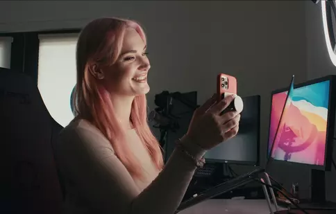 Un nou documentar controversat intră pe Netflix: „Money Shot: The Pornhub Story”