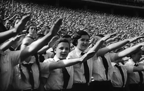 Femei sub steagul lui Hitler sau când vinovații nu plătesc