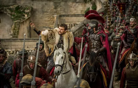 Filme la TV azi, 14 aprilie: „Ben-Hur”, „Operațiunea Mogadishu”, „Legea pământului”, „Polițist la ananghie 3”