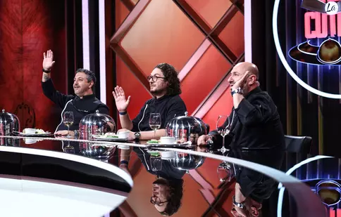 Chefi la cuțite 2023. Jurații, surprinși să-l cunoască pe Sultan Kösen, cel mai înalt om din lume. „Ai ocazia asta o dată în viață!”