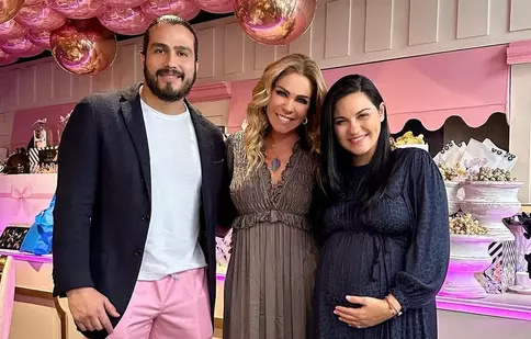 Maite Perroni se pregătește să devină mamă. Cum a fost la petrecerea organizată pentru fetița ei