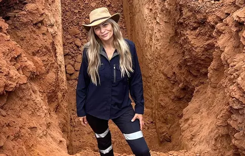 Interviu cu Melanie Wood, căutător de aur în Australia