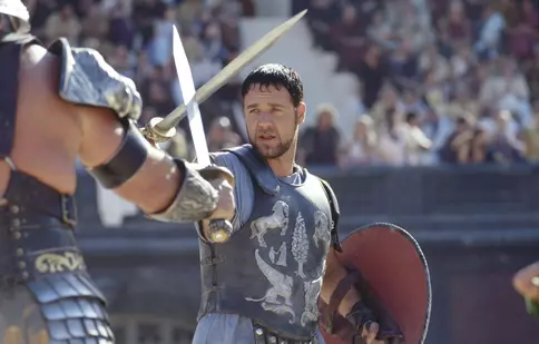 Russell Crowe dezvăluie că nu va juca în filmul Gladiator 2. De ce este „ușor gelos”