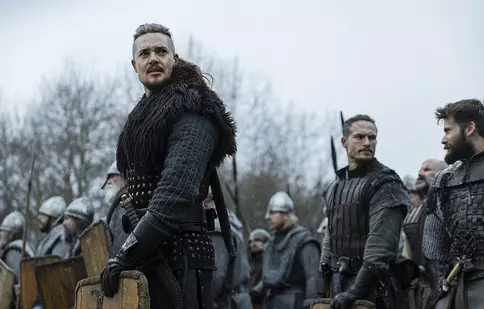 Eroii serialului „The Last Kingdom” își continuă luptele în noul film de la Netflix: „The Last Kingdom: Seven Kings Must Die”