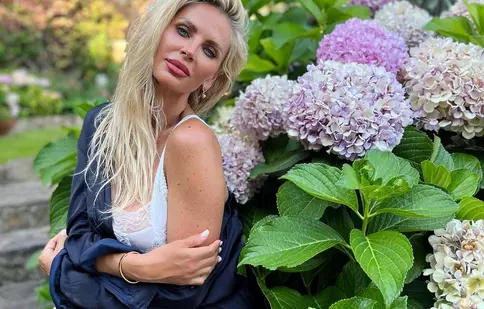 Andreea Bănică, o nouă apariție de senzație pe malul mării. „Prima poză pe anul ăsta în costum de baie”