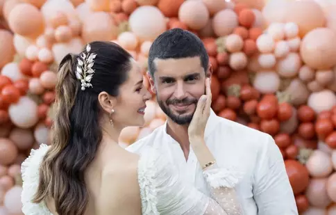 Actorul Berk Oktay și soția sa, Yıldız Çağrı Atiksoy, au fost escrocați. Ce au pățit când au plecat în vacanță