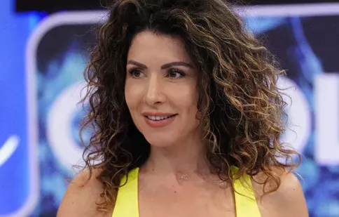 Carmen Brumă a pozat topless cu ocazia zilei de naștere. Arată senzațional la 46 de ani