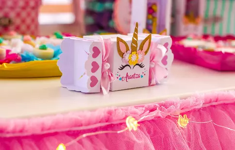 Organizezi botezul fetiței tale? Iată 5 aspecte de care să ții cont