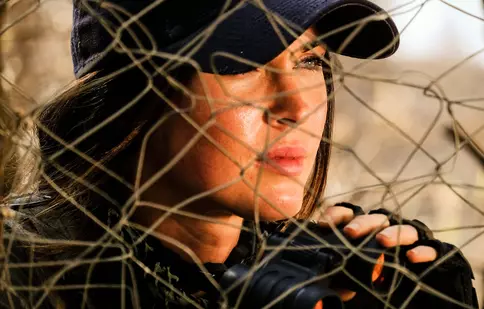 Filme la TV azi, 1 mai: „Echipa de vânătoare”, „Armă mortală 4”, „Va curge sânge”, „Codul asasinului”