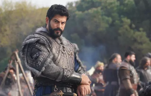 Celebrul actor turc Burak Özçivit negociază cu Netflix. Tot ce știm despre noul său proiect