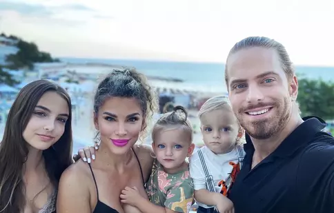 Cu ce se ocupă Alina Laufer. De ce ea și Ilan Laufer nu le cumpără prea multe jucării copiilor