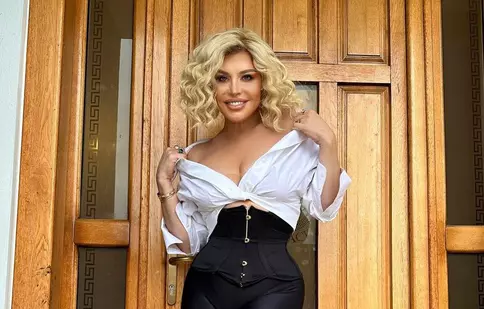 Loredana a împlinit 53 de ani. Primele imagini de la petrecerea extravagantă a vedetei Antena 1