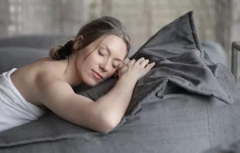 Cum să te relaxezi înainte de culcare pentru un somn mai bun