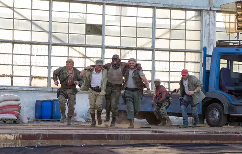 Filme la TV azi, 14 iunie: „The Expendables 3: Eroi de sacrificiu”, „Cei care mă vor mort”, „Cursa mortală: Infernul”, „Scream - Țipi… sau fugi!”