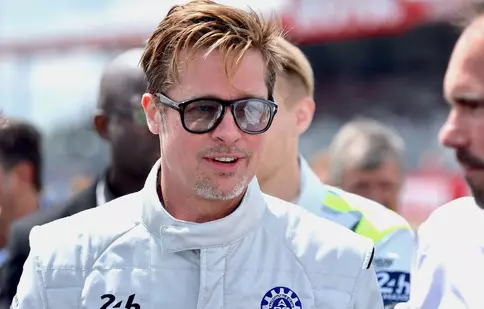 Brad Pitt, în cursa pentru Marele Premiu de F1 de la Silverstone. Actorul a filmat pentru noua sa producție