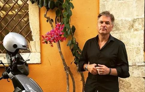 Cât de frumoasă este soția lui Mircea Radu! Imagine rară cu cei doi în vacanța din Creta: „În sfârșit o poză împreună”