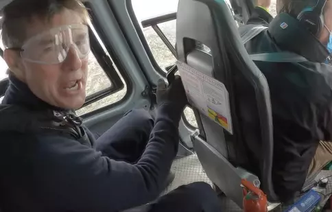 Tom Cruise face cascadorii uluitoare în Misiune: Imposibilă 7, dar colegele lui au captat atenția