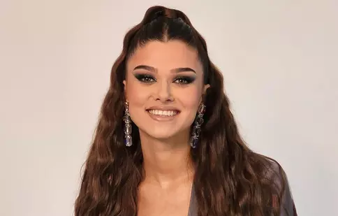 Theo Rose și-a botezat, în mare secret, fiul. Primele declarații