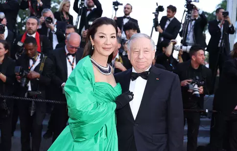 Michelle Yeoh, mireasă la 60 de ani. Actrița premiată cu Oscar s-a căsătorit după o logodnă de 19 ani