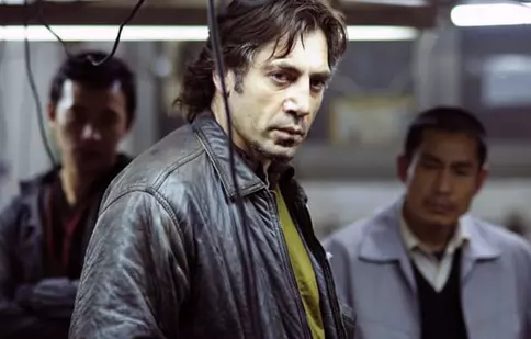 Bardem face un rol “knock-out” în “Biutiful”