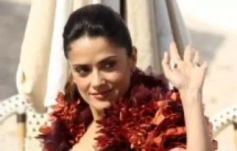 Salma Hayek joacă alături de fratele lui Bardem