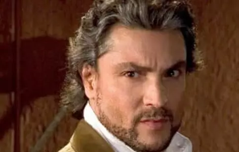 De ce a ajuns Osvaldo Rios pe prima pagină a tabloidelor mexicane