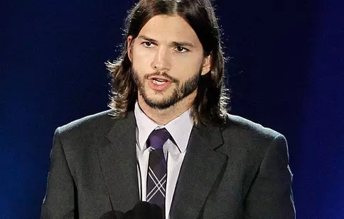 Ashton Kutcher, prea zgârcit pentru a divorța de Demi Moore