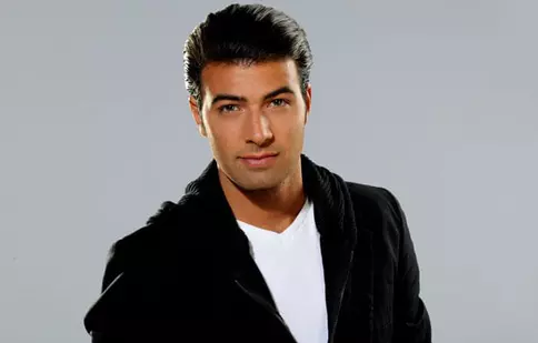 Telenovelistul Jencarlos Canela a lansat videoclipul "Irreparable"