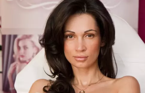Nicoleta Luciu pleacă în vacanţă în Croaţia
