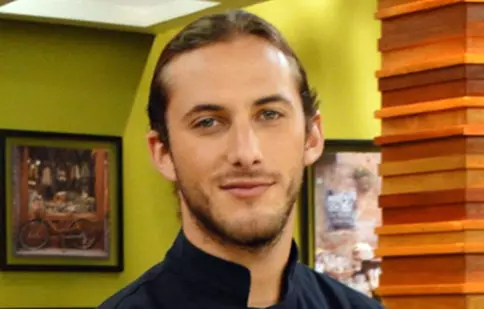 Sebastian Zurita şi-a făcut implant cu păr