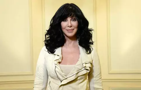 Cher: „Nu m-am mai privit în oglindă de câțiva ani”