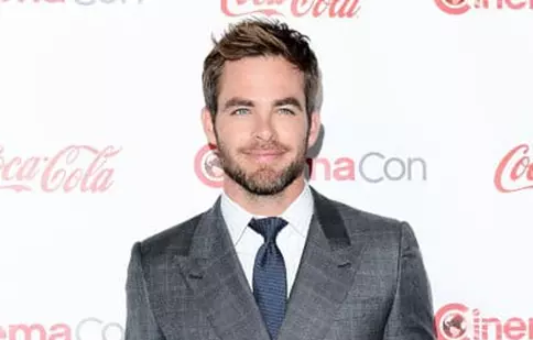 Chris Pine: “Mama a crescut un gentleman”