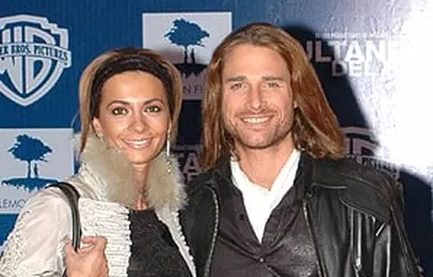 Sebastian Rulli (“Iubiri vinovate”) şi fosta sa soţie se bat pe o limuzină