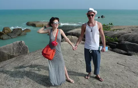 FOTO: Cristina Ciobănaşu şi Vlad Gherman s-au îndrăgostit de Thailanda