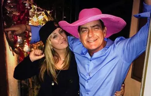 Logodnica lui Charlie Sheen îşi doreşte copii