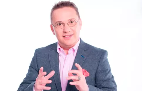 Marius Vizante, juratul de la "Junior Chef", a gătit şniţele la vârsta de opt ani
