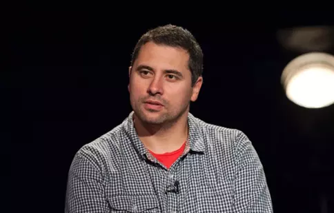 Regizorul Radu Jude, la Cannes cu scurtmetrajul „Trece și prin perete”