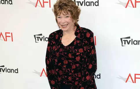 Shirley MacLaine va juca în serialul „Glee”