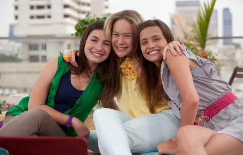 Un nou serial pentru adolescenţi, de luni, la Disney Channel