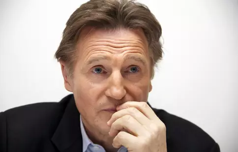 Liam Neeson are o iubită „incredibil de faimoasă”