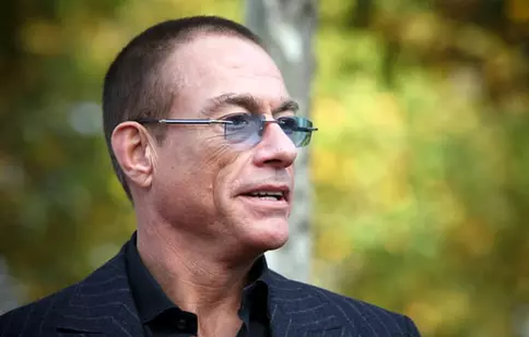 Jean-Claude Van Damme va fi eroul unui serial, la Amazon