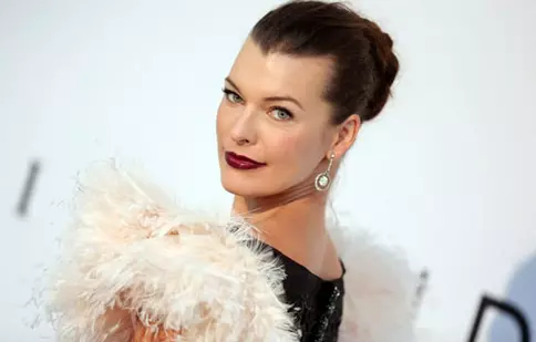 Milla Jovovich este din nou mamă: a născut tot o fetiţă